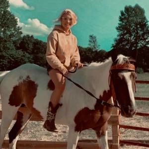 Meet your Posher, Breauna